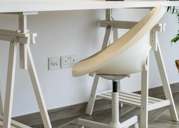 The Cube - Designer Finished By Sf Homes *