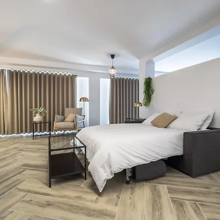 The Cube - Designer Finished By Sf Homes *