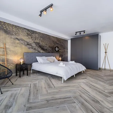 The Cube - Designer Finished By Sf Homes