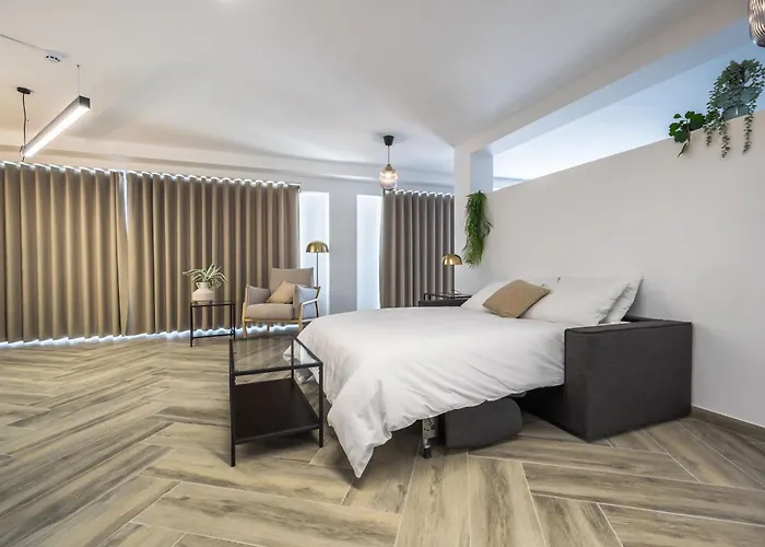 The Cube - Designer Finished By Sf Homes *